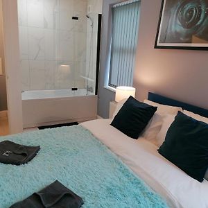 Blok 3 -Jacuzzi Suites, Apartment & Ensuite Rooms